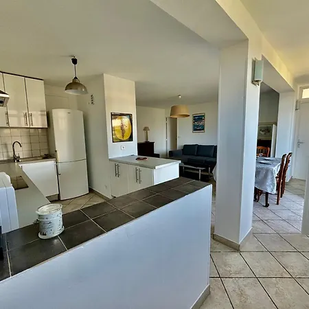 Apartament Grand T3 Avec Vue - Proche - Parking & Ac